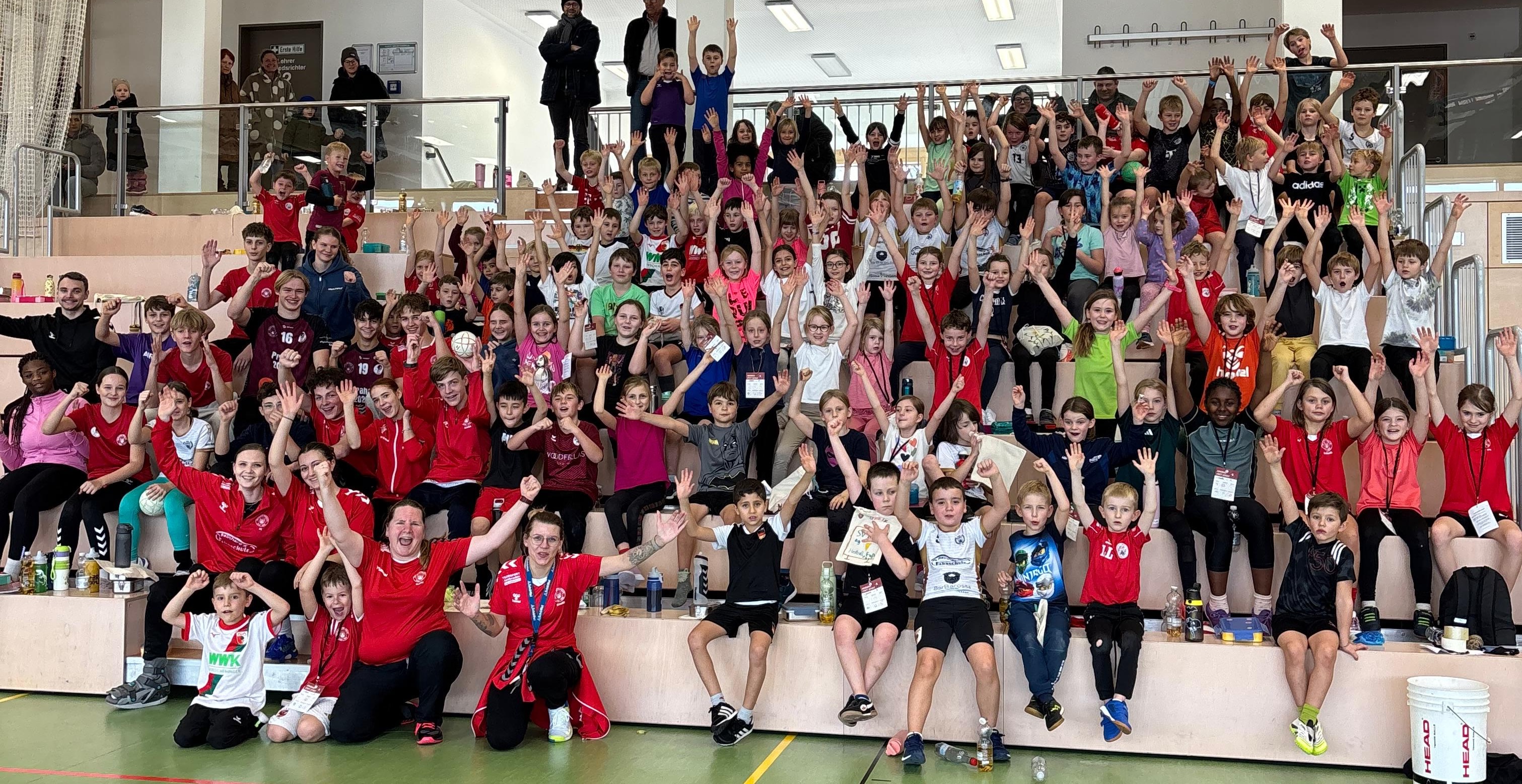 „Handball statt Schule“: Erfolgreiche Aktion des SV Mering begeistert Meringer Grundschüler