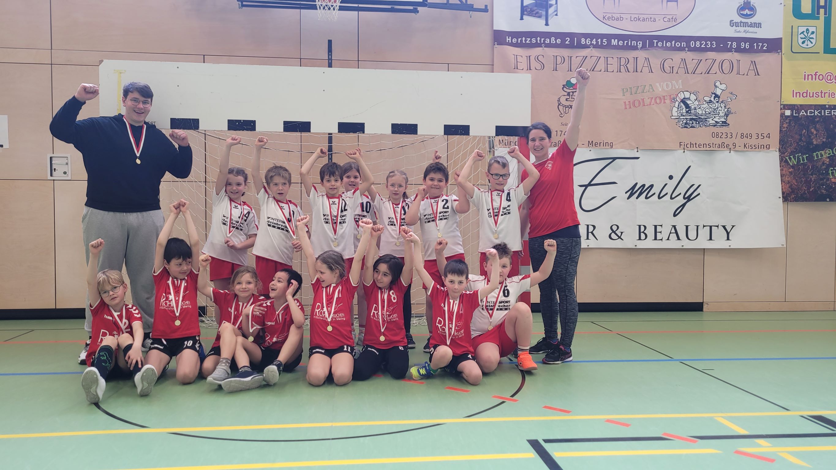 Heimturnier der Minis und Verabschiedung der Großen zur E-Jugend